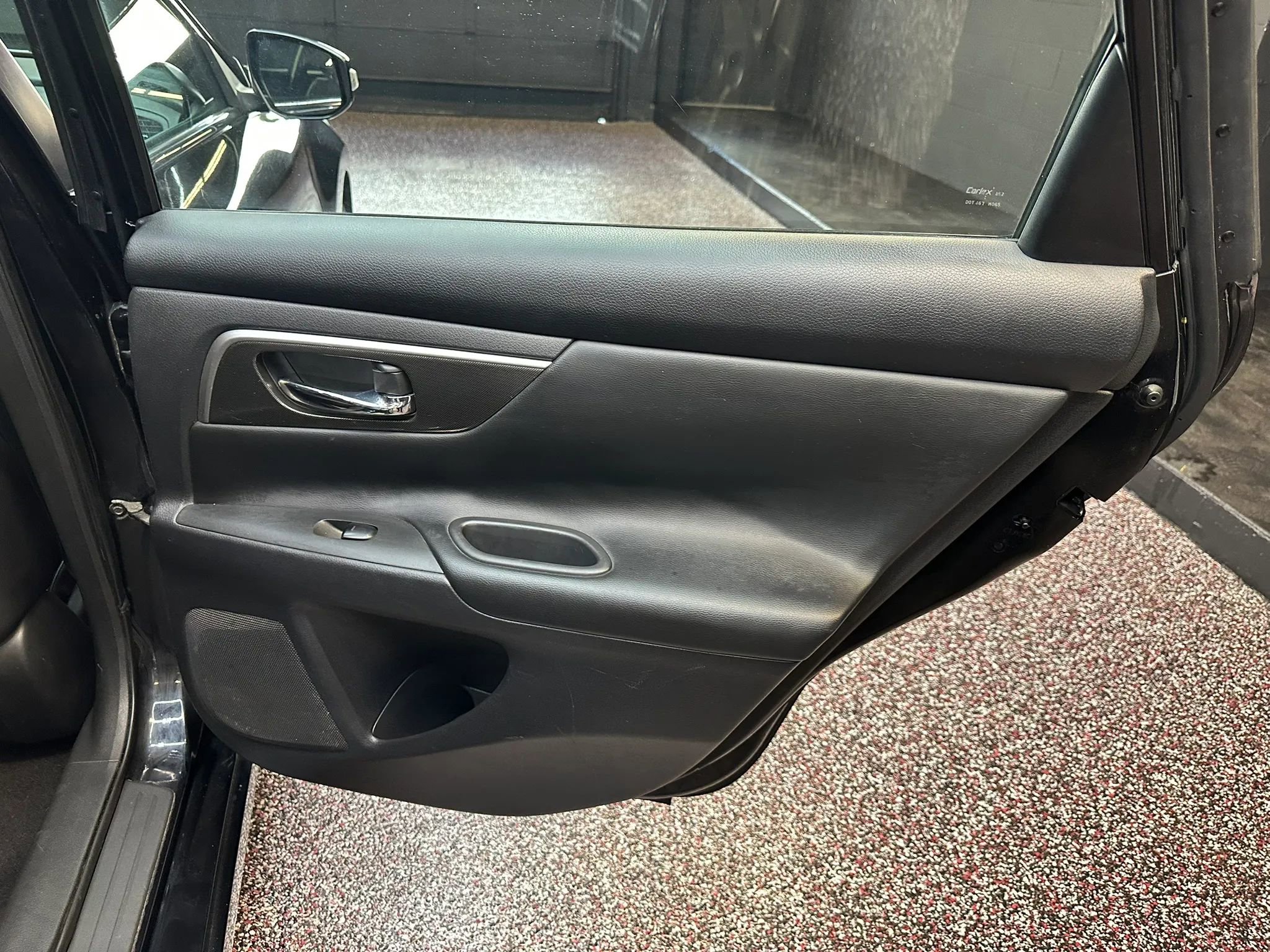 Used 2015 Nissan Altima 2.5 SL w/ Technology Package FWD image 27
