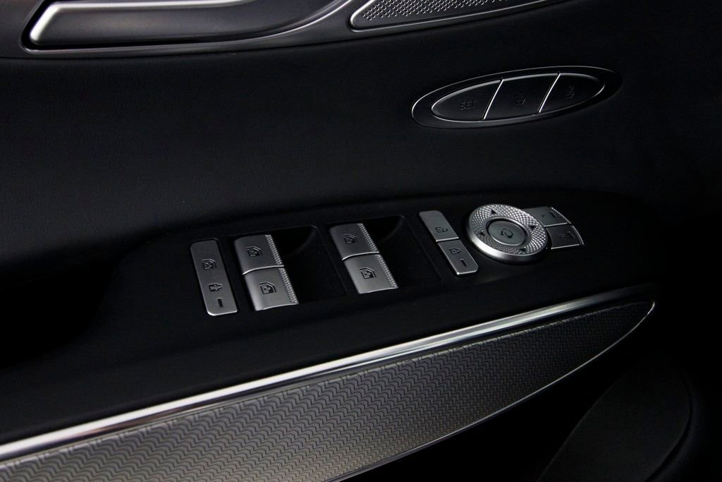 Used 2025 Genesis GV70 3.5T Sport AWD/4WD image 10