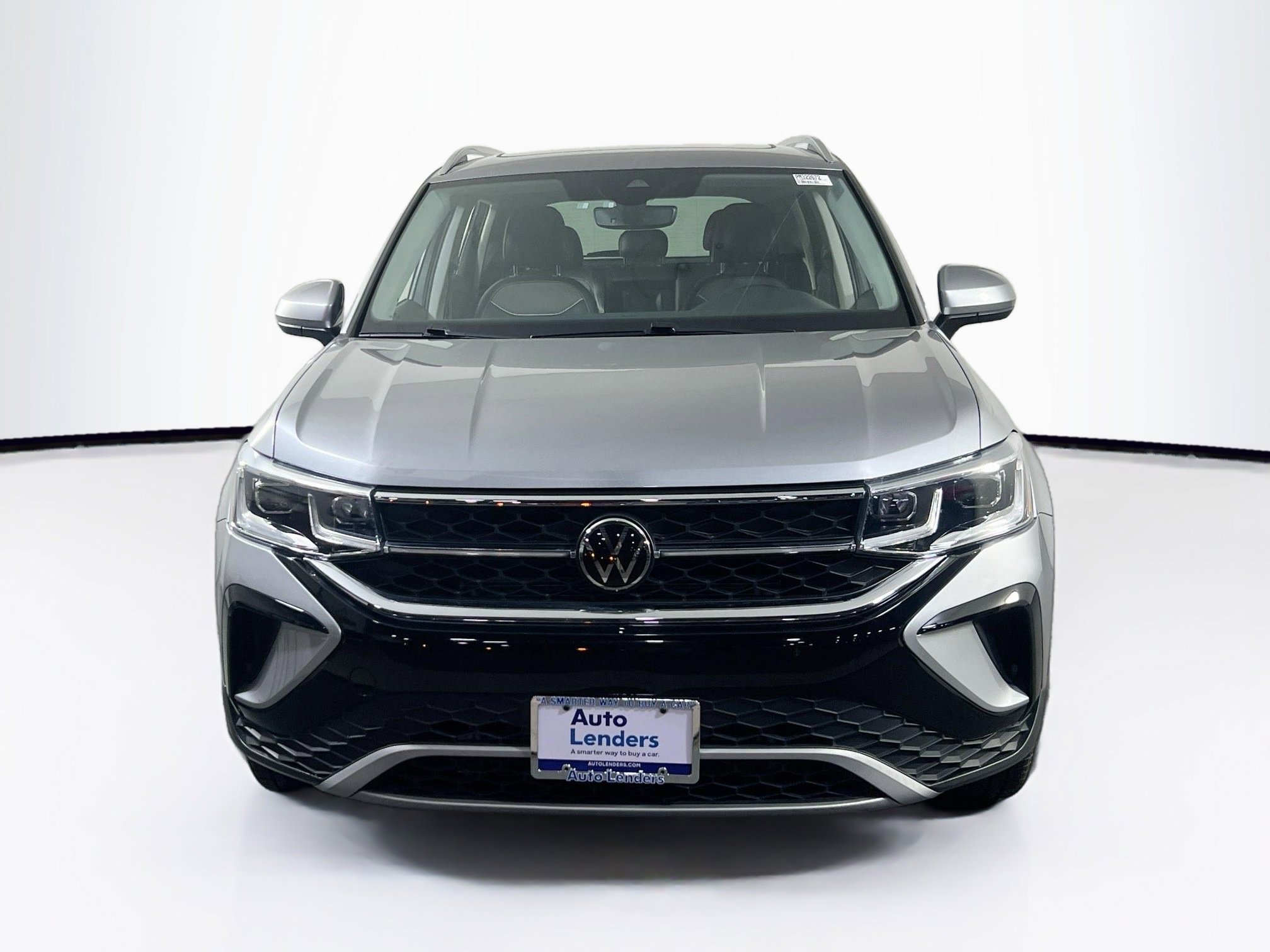 Used 2023 Volkswagen Taos SEL AWD/4WD image 2