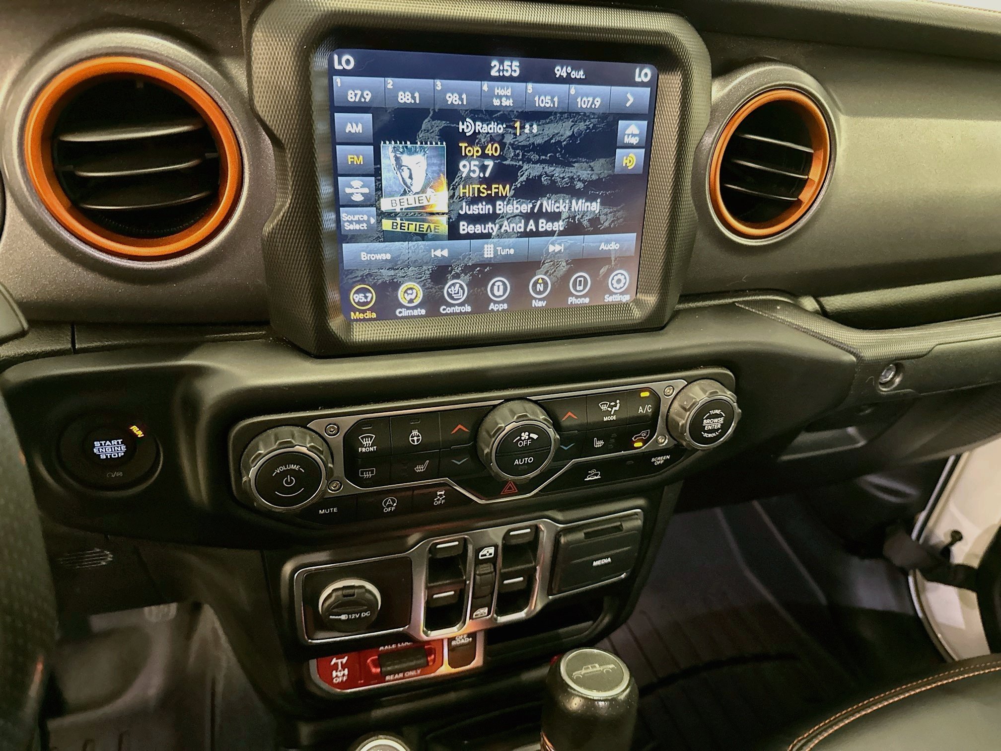 Used 2022 Jeep Gladiator Mojave w/ LED Lighting Group AWD/4WD image 26