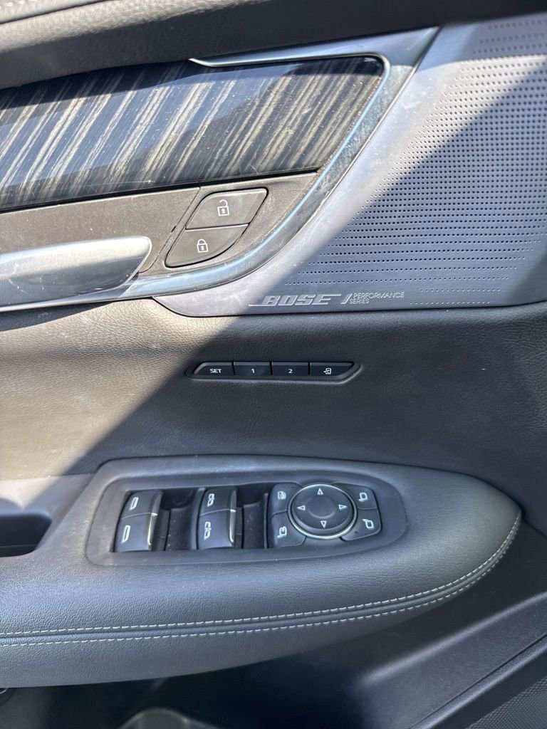 Used 2024 Cadillac XT6 Premium Luxury FWD image 22