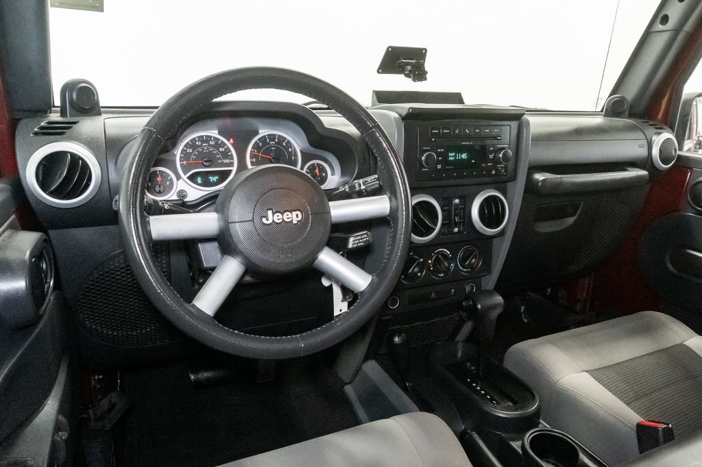 Used 2010 Jeep Wrangler Unlimited Sahara w/ Trailer Tow Group AWD/4WD image 8