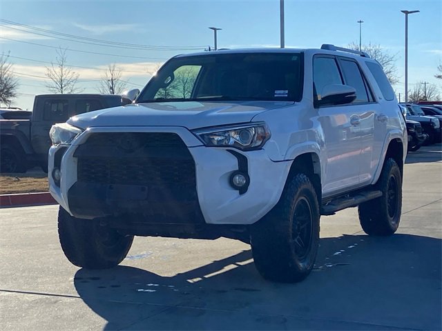Used 2016 Toyota 4Runner SR5 image 3