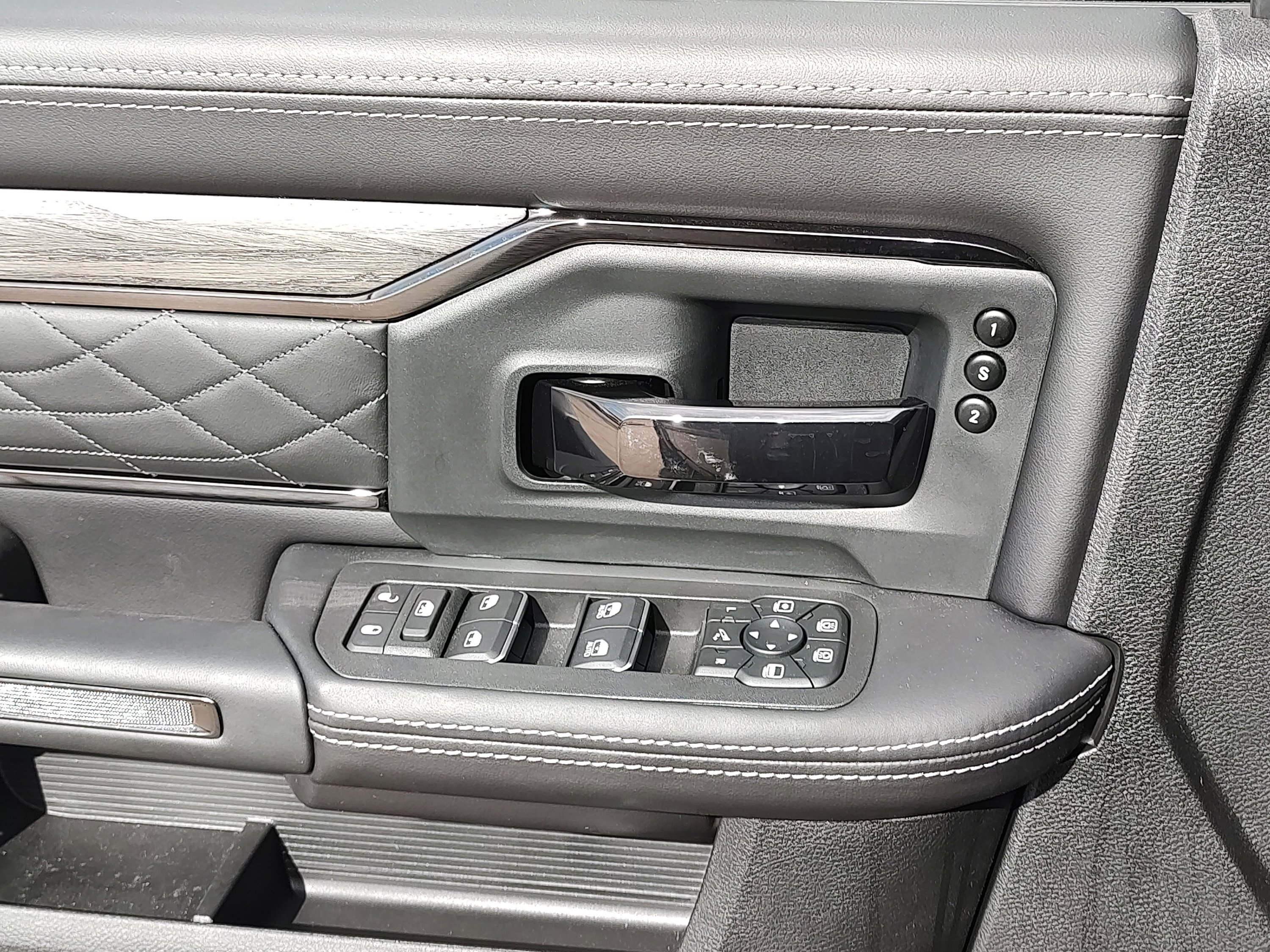 New 2026 RAM 2500 Limited image 28