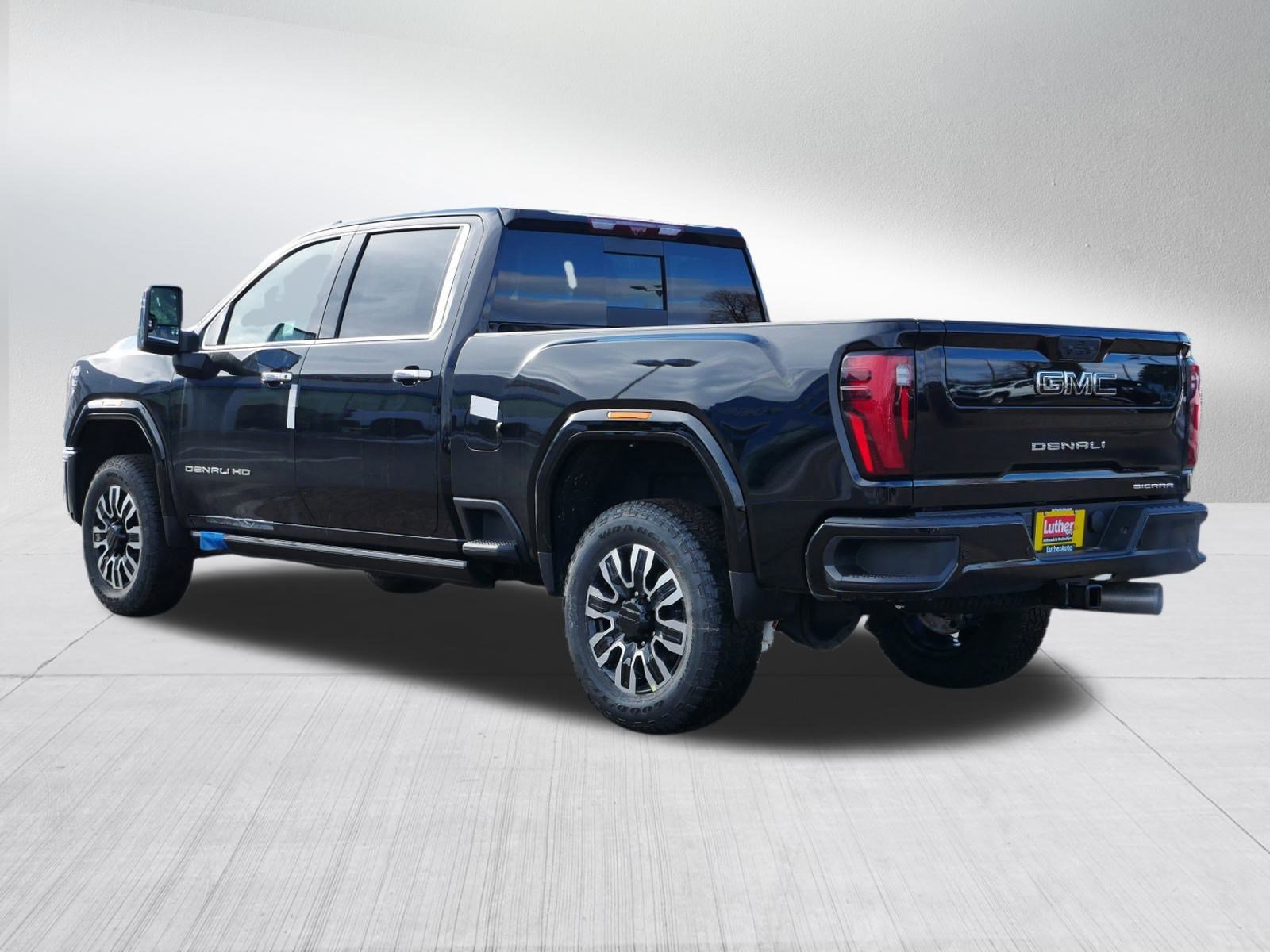 New 2026 GMC Sierra 2500 Denali Ultimate w/ Max Trailering Package image 3