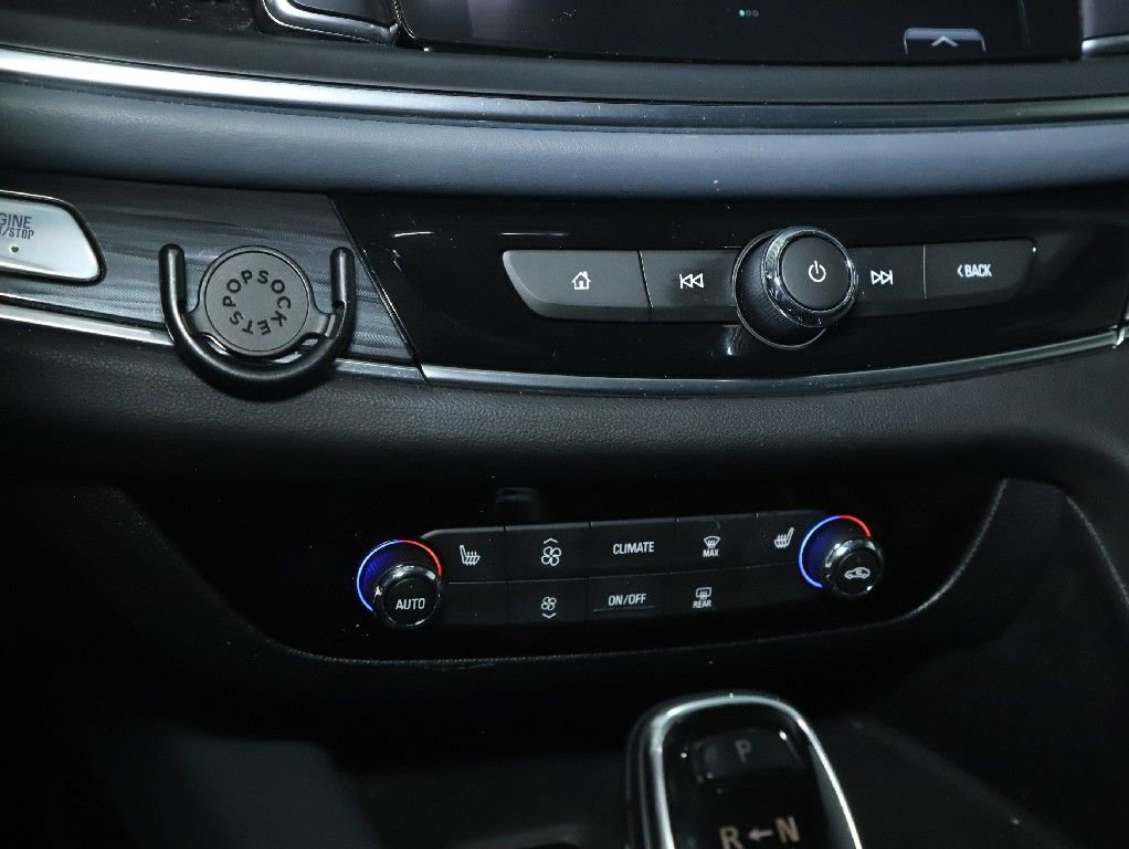 Used 2018 Buick Enclave Essence FWD image 27
