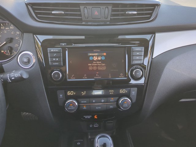 Used 2020 Nissan Rogue Sport SV w/ Technology Package FWD image 14