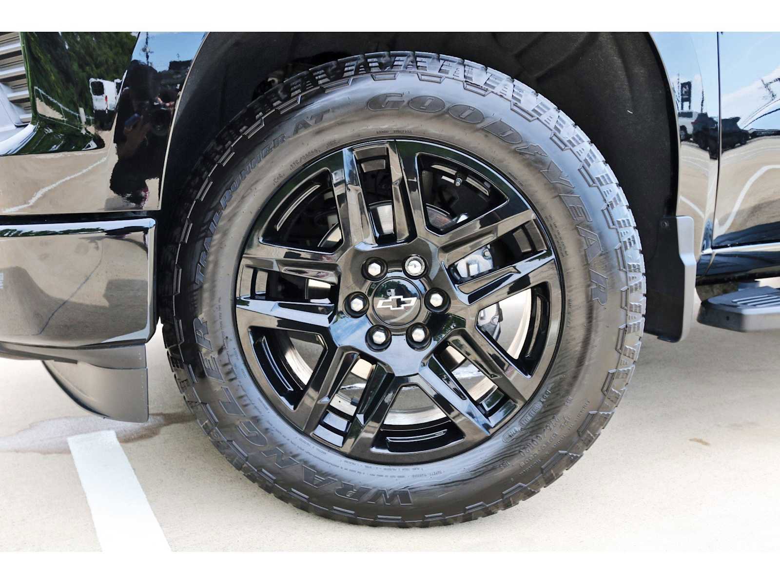 Used 2025 Chevrolet Silverado 1500 RST w/ Convenience Package II image 29