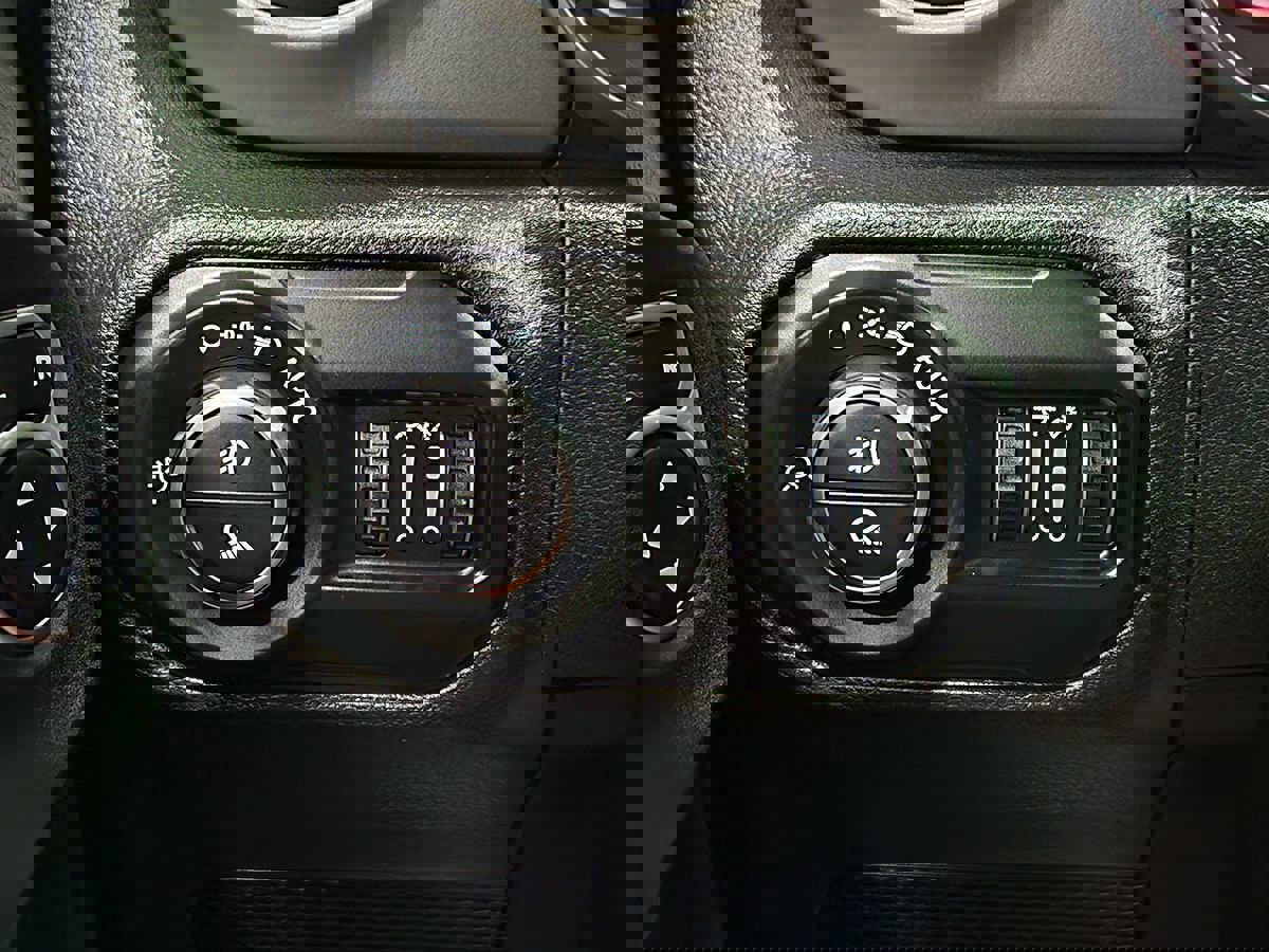 Used 2021 Jeep Gladiator Sport image 43