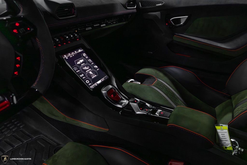 Used 2024 Lamborghini Huracan Sterrato image 29