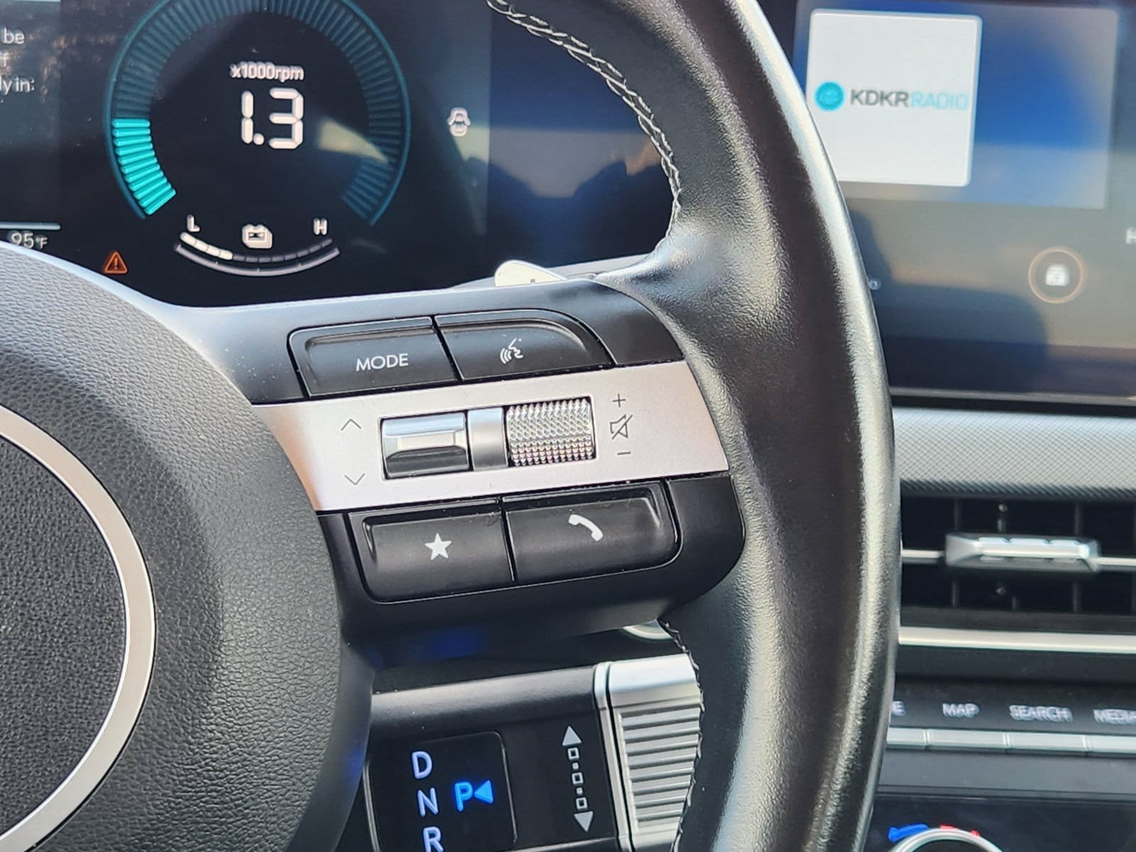 Used 2025 Hyundai Sonata SEL FWD image 38