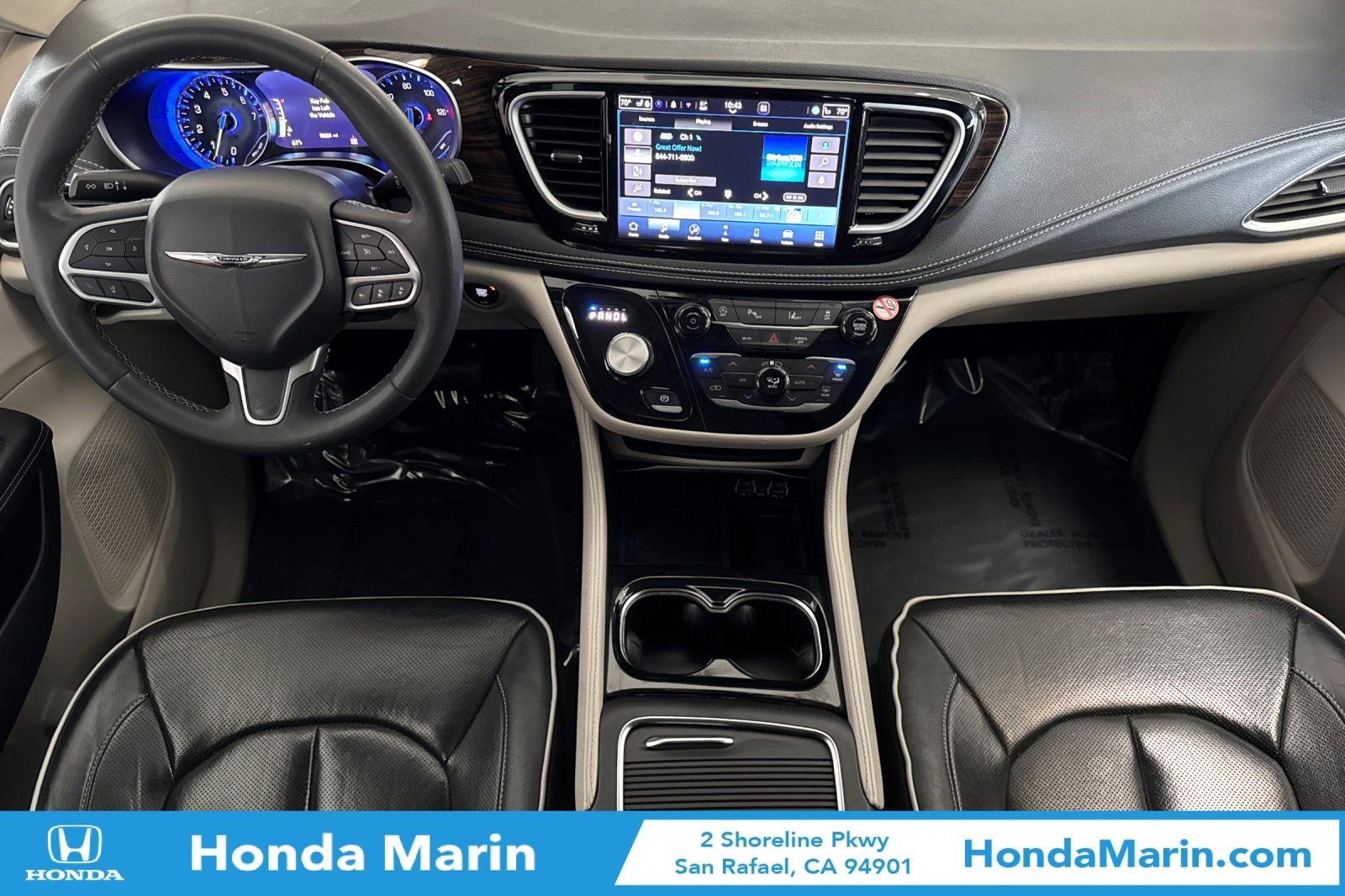 Used 2023 Chrysler Pacifica Limited image 17
