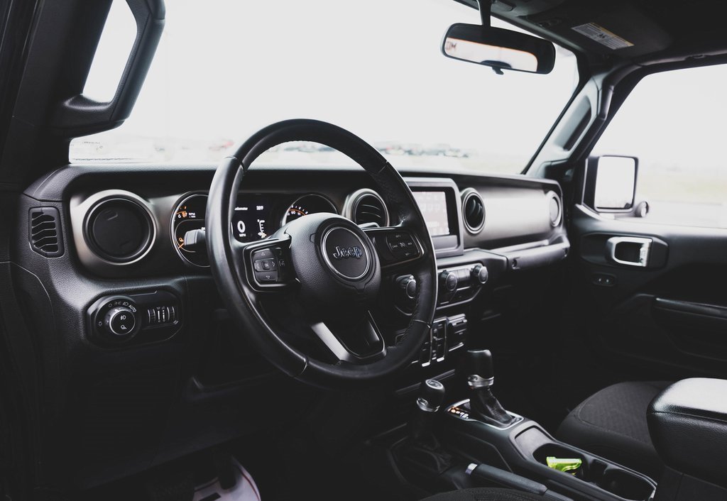 Used 2020 Jeep Gladiator Sport w/ Quick Order Package 24S image 2