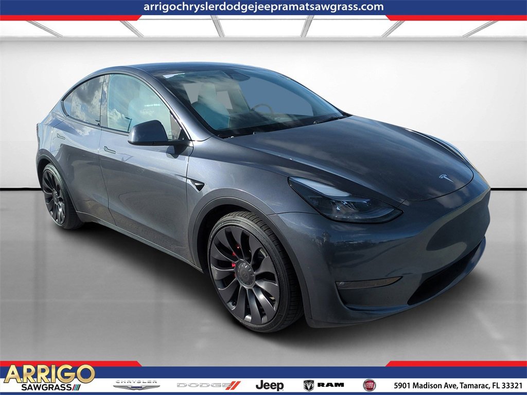 Used 2023 Tesla Model Y Performance image 1