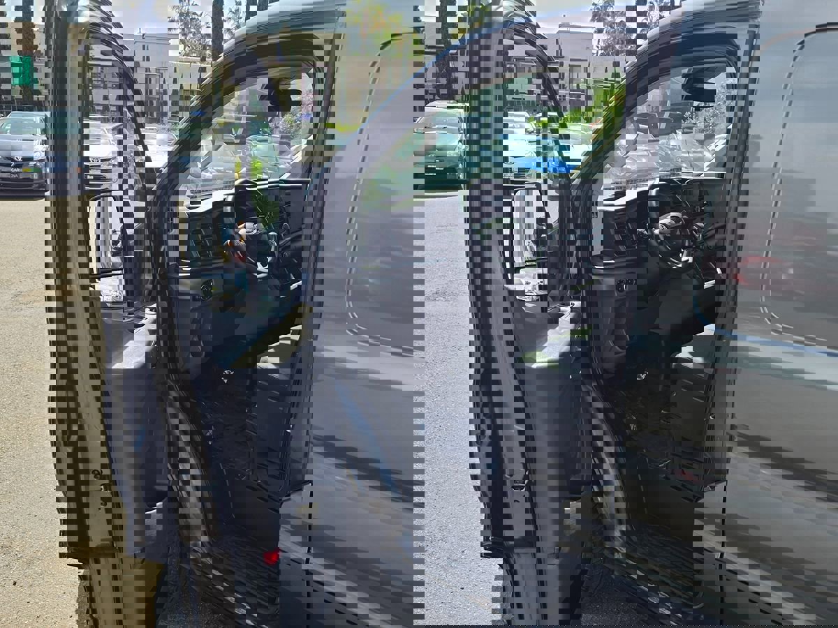 Used 2020 Ford Transit 250 Low Roof image 30