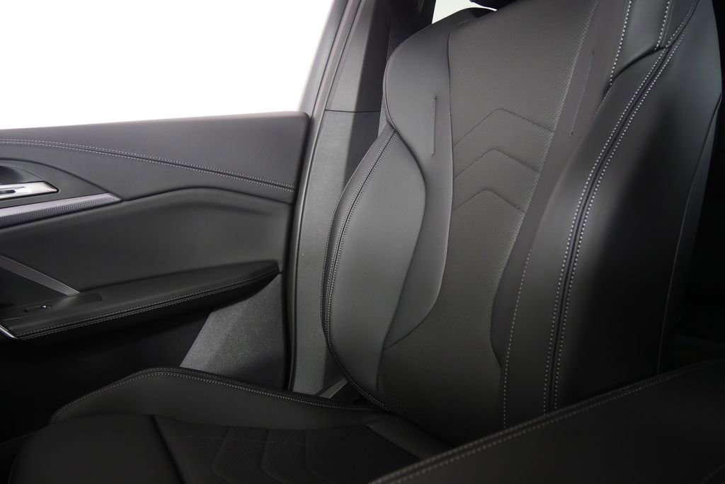 Used 2026 BMW X1 xDrive28i w/ Technology Package image 23