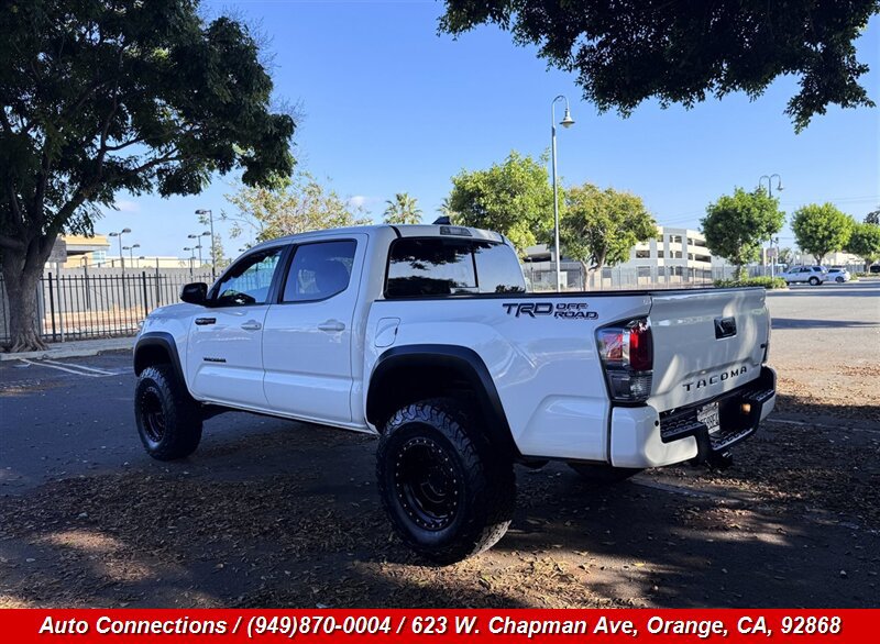 Used 2017 Toyota Tacoma TRD Off-Road RWD image 4