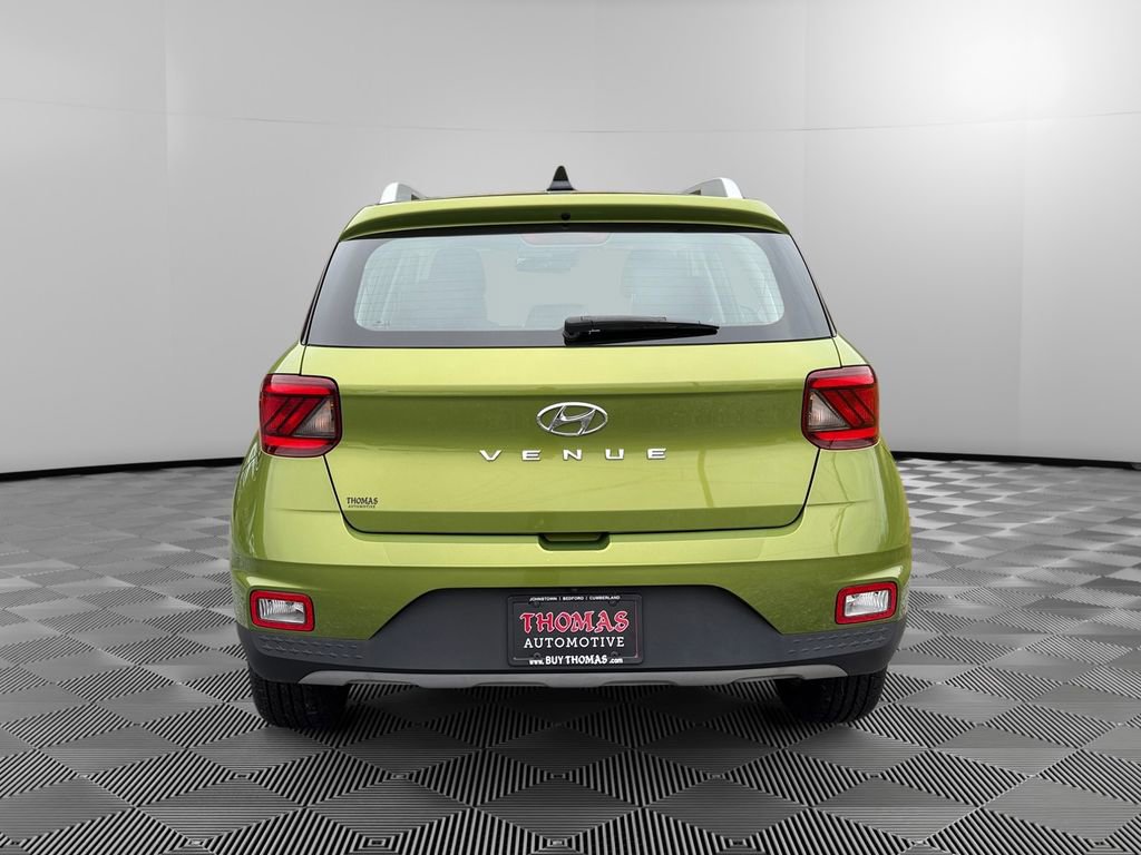 Certified 2022 Hyundai Venue SEL image 6