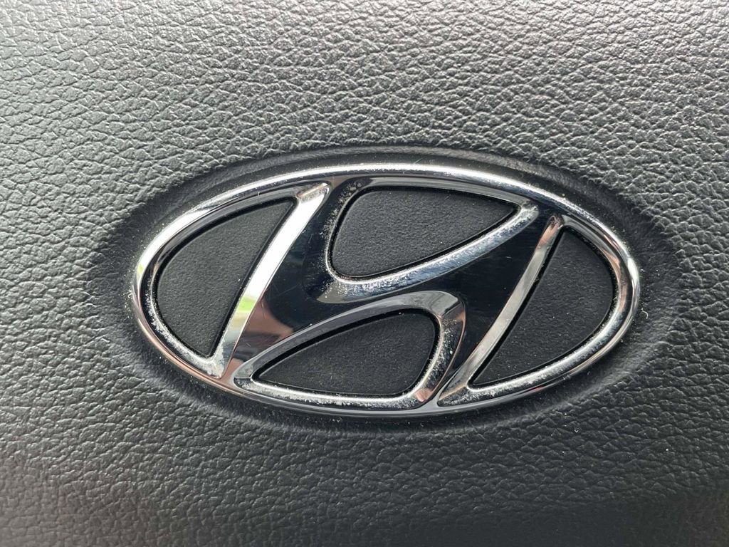 Used 2019 Hyundai Elantra SEL FWD image 28