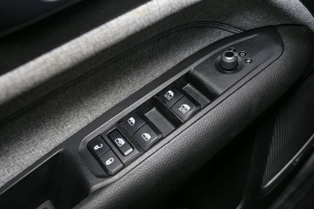 Used 2024 Jeep Compass Latitude AWD/4WD image 33