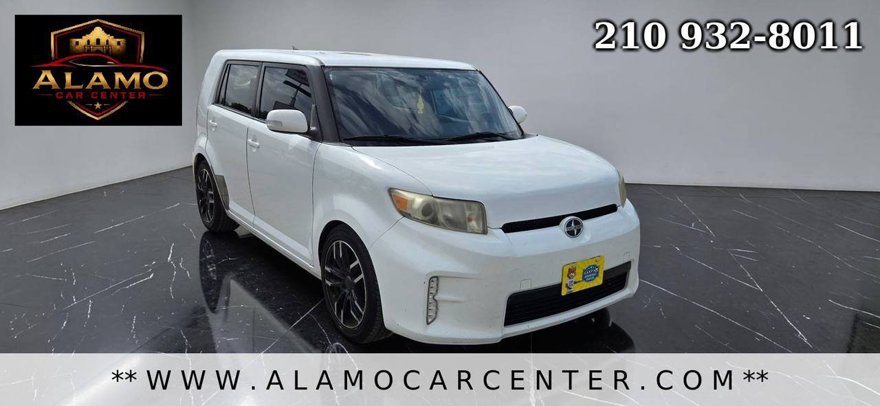 Used 2014 Scion xB FWD image 7