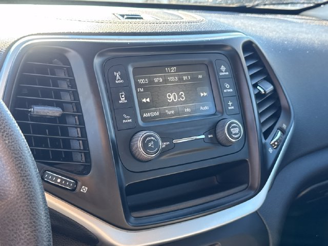 Used 2014 Jeep Cherokee Sport FWD image 25