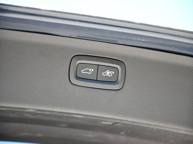 Used 2023 Volvo XC90 B6 Plus w/ Protection Package Premier AWD/4WD image 22