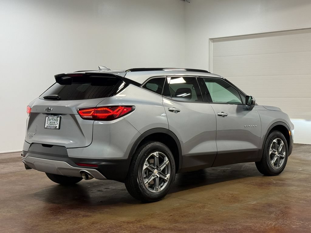 Used 2024 Chevrolet Blazer LT w/ Convenience Package FWD image 4