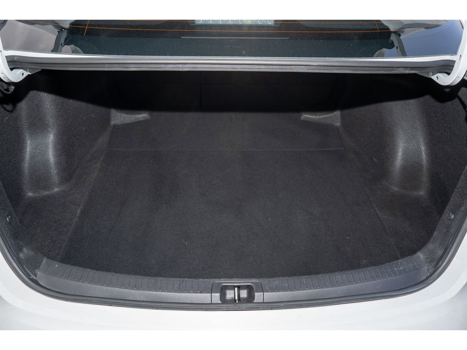 Used 2024 Toyota Corolla LE image 9