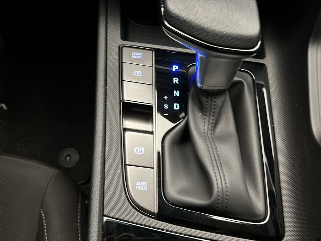 Certified 2025 Hyundai Elantra SEL FWD image 28