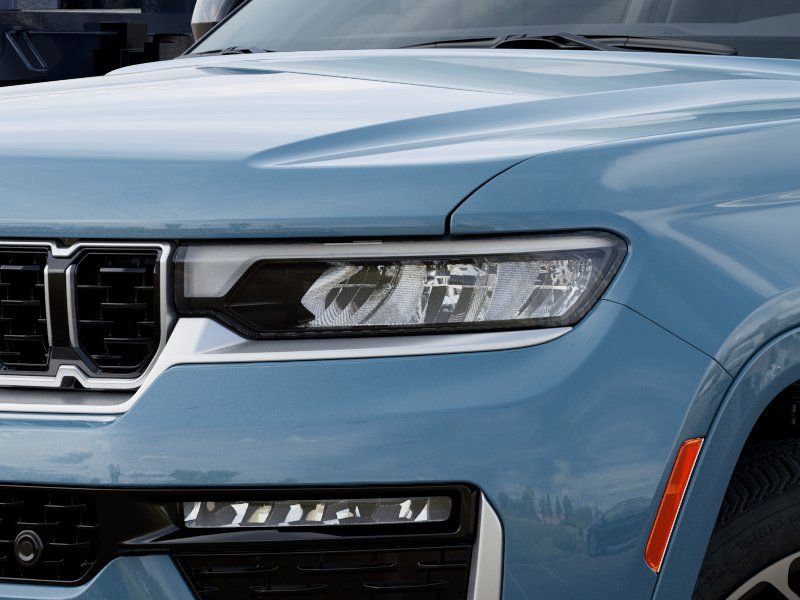 New 2026 Jeep Grand Cherokee Summit image 10