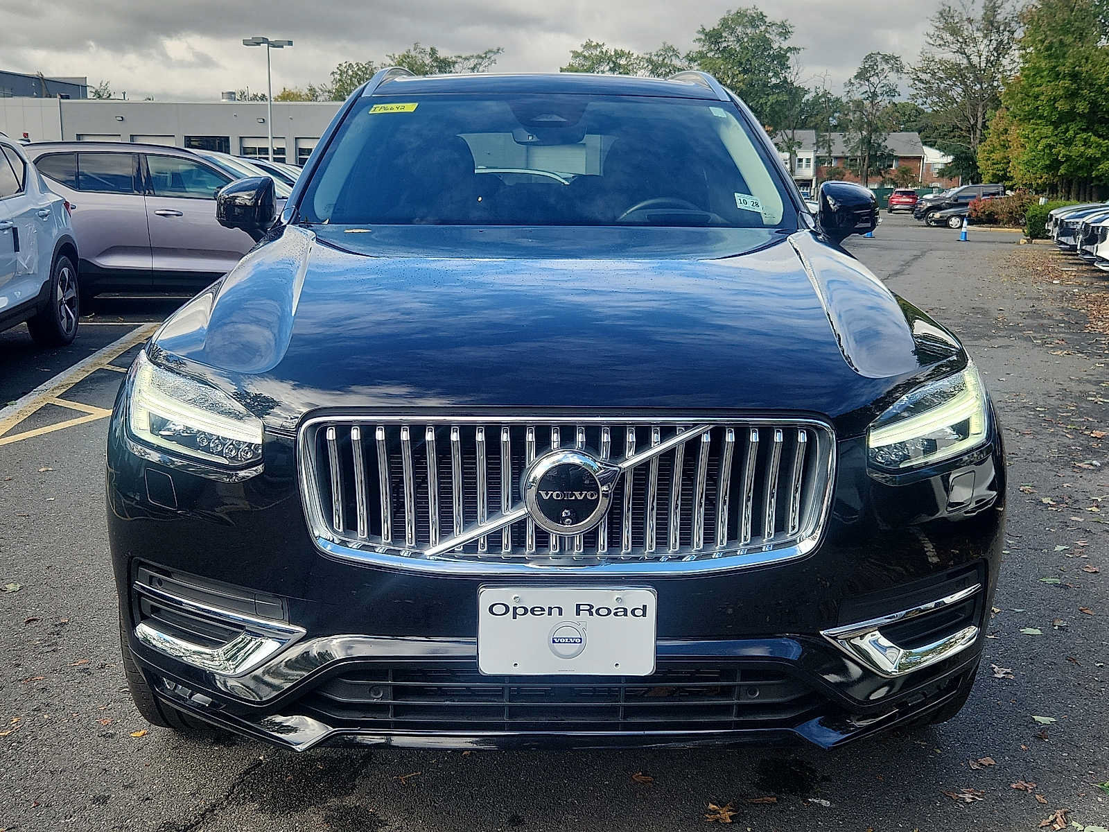 Used 2024 Volvo XC90 B6 Ultimate w/ Protection Package Premier AWD/4WD image 2
