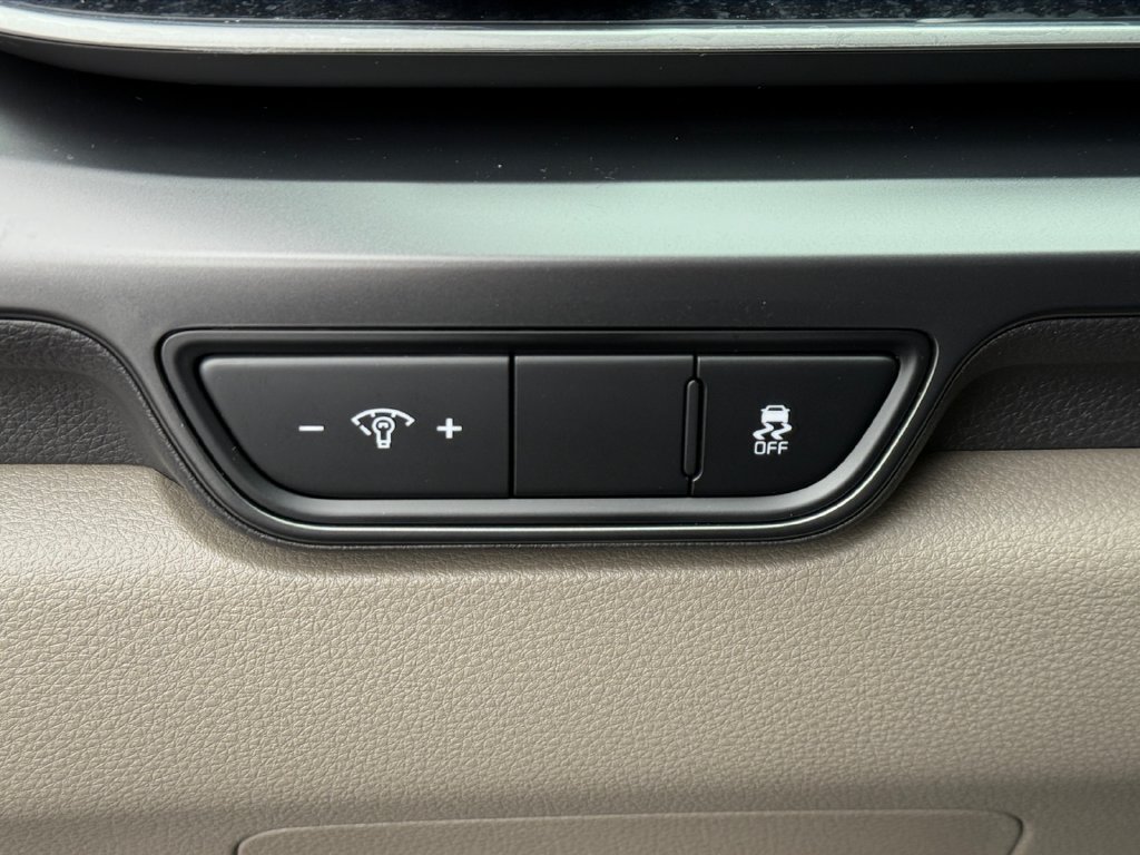 New 2026 Kia Carnival FWD image 23