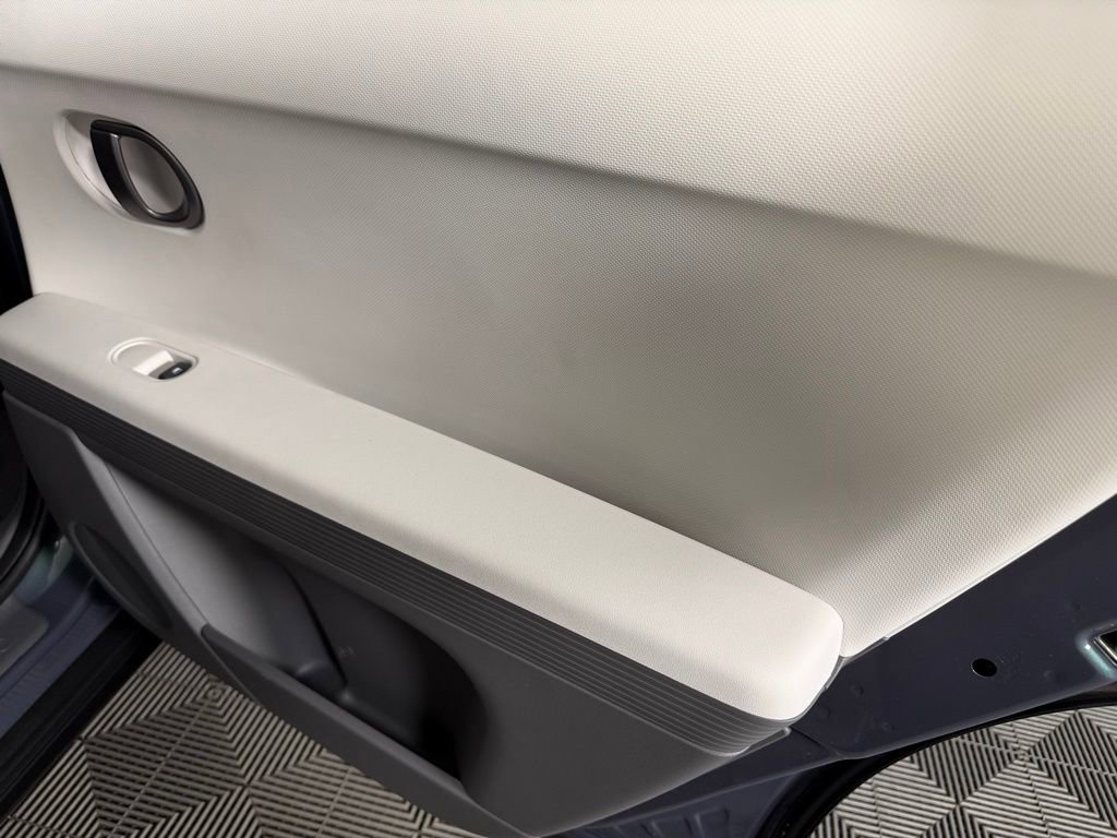 Used 2026 Hyundai Ioniq 5 SE image 29