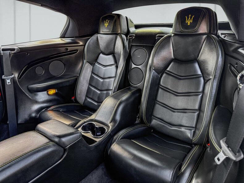 Used 2015 Maserati GranTurismo Sport image 12