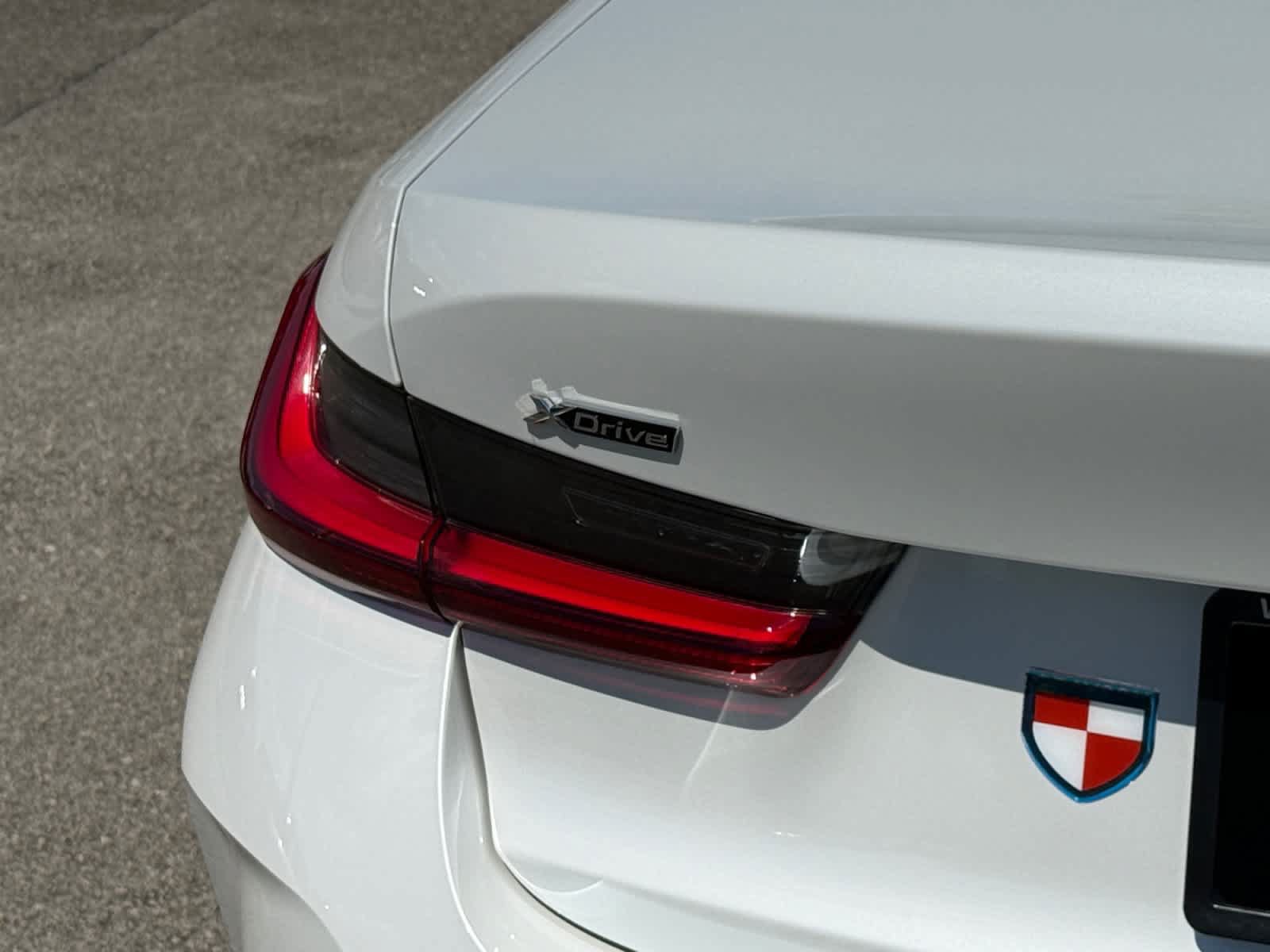New 2026 BMW 330i xDrive Sedan w/ Premium Package AWD/4WD image 10