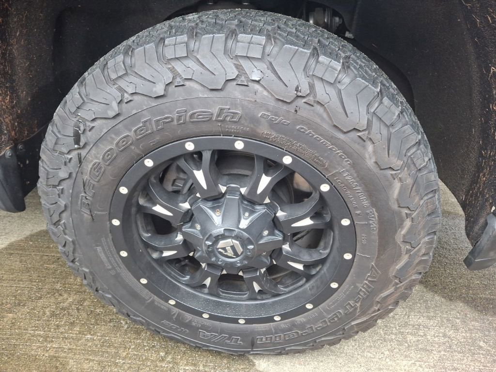 Used 2021 GMC Sierra 3500 Denali w/ Denali Black Diamond Edition image 6