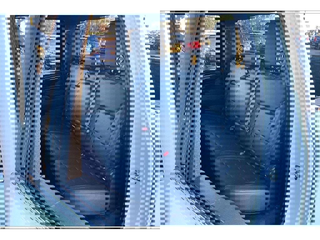 Used 2025 Chevrolet Silverado 3500 LTZ image 28