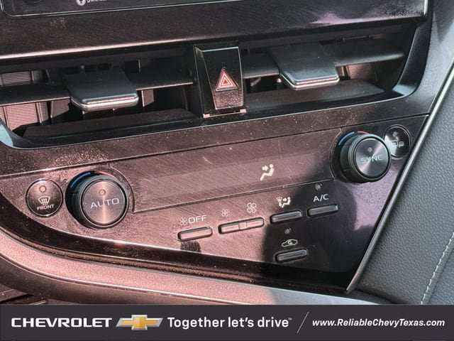 Used 2023 Toyota Camry SE FWD image 22