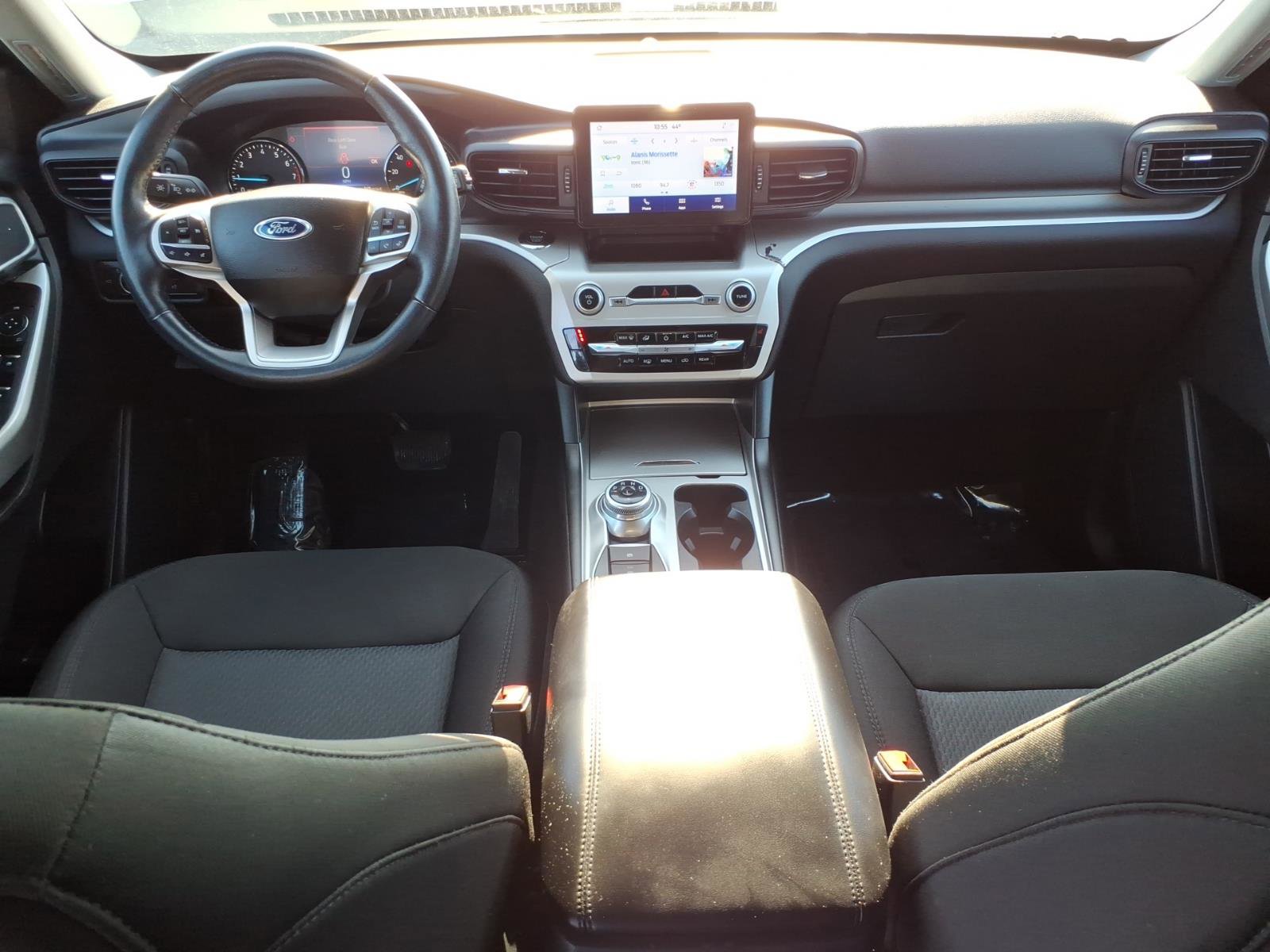 Used 2022 Ford Explorer XLT image 12