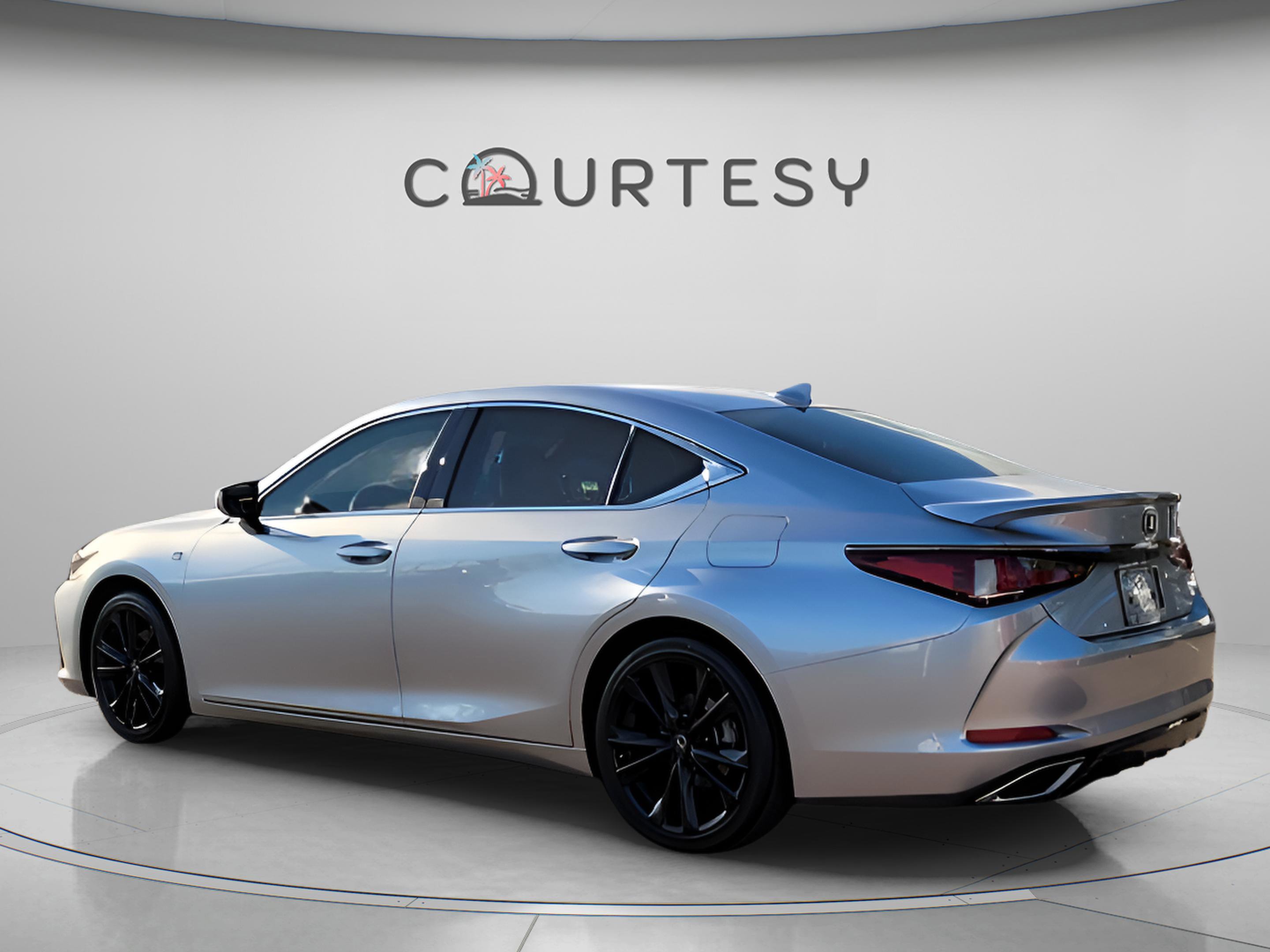 Used 2022 Lexus ES 350 F Sport image 3