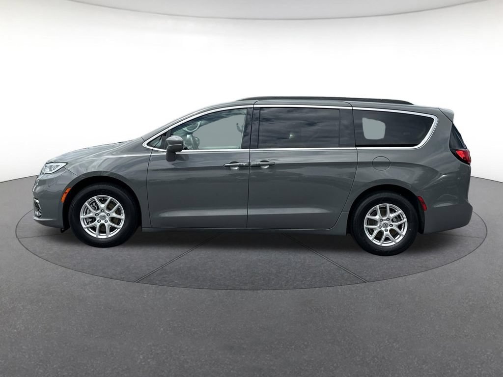 Certified 2022 Chrysler Pacifica Touring-L FWD image 2
