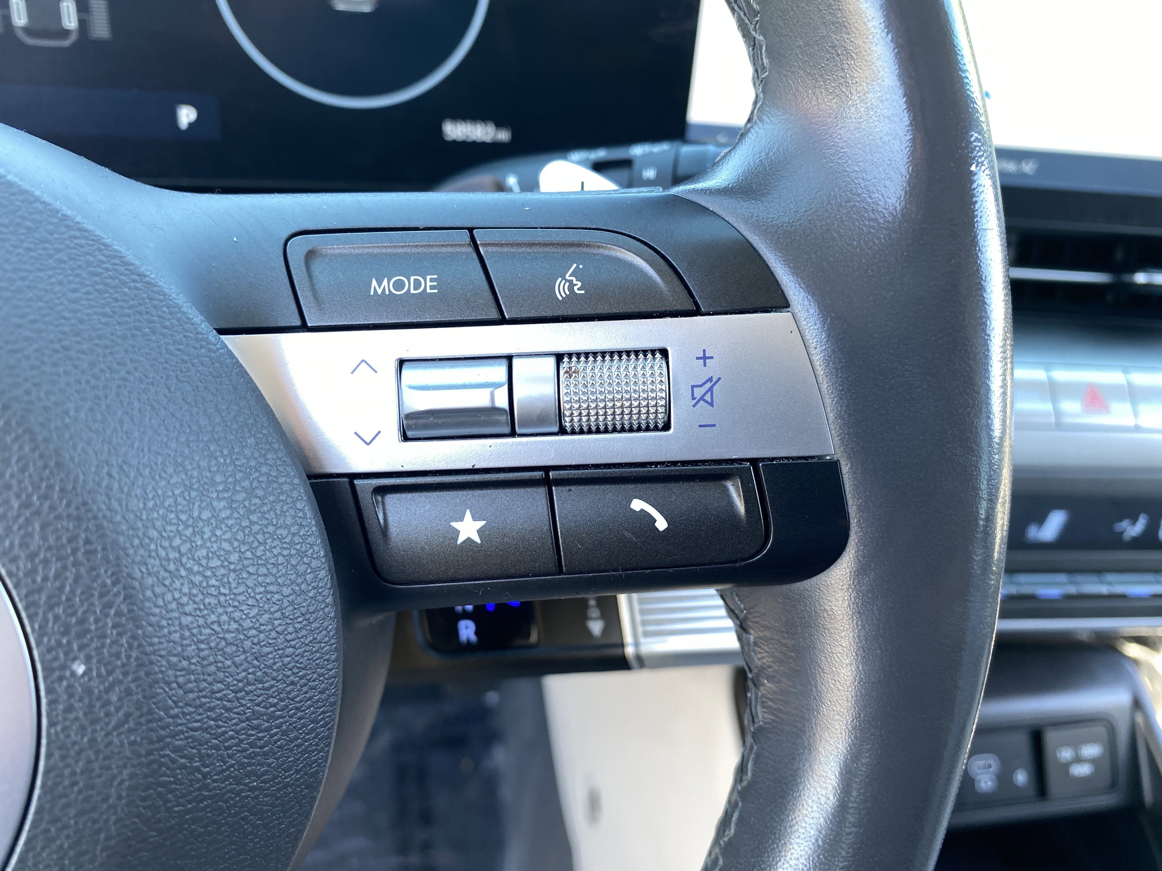Certified 2024 Hyundai Kona Limited AWD/4WD image 29