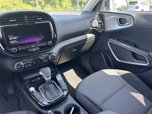 Certified 2023 Kia Soul S FWD image 10