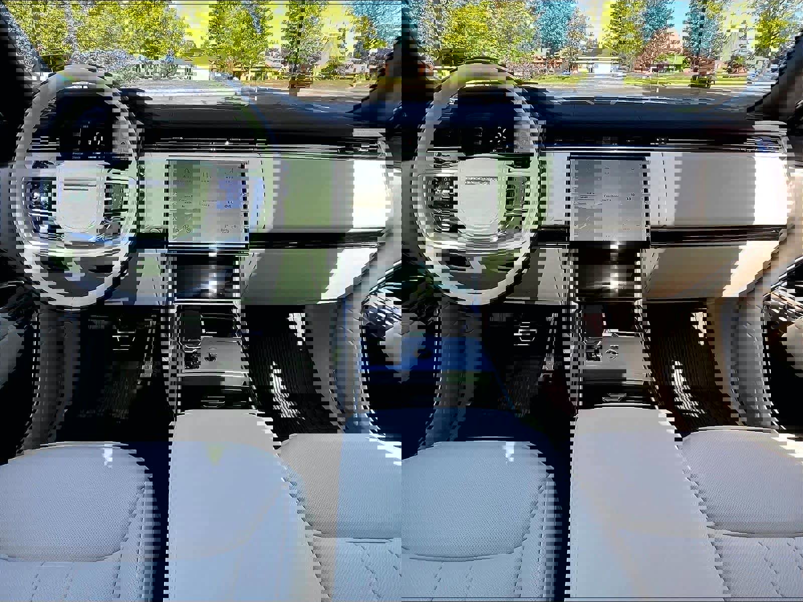 New 2026 Land Rover Range Rover SE AWD/4WD image 7