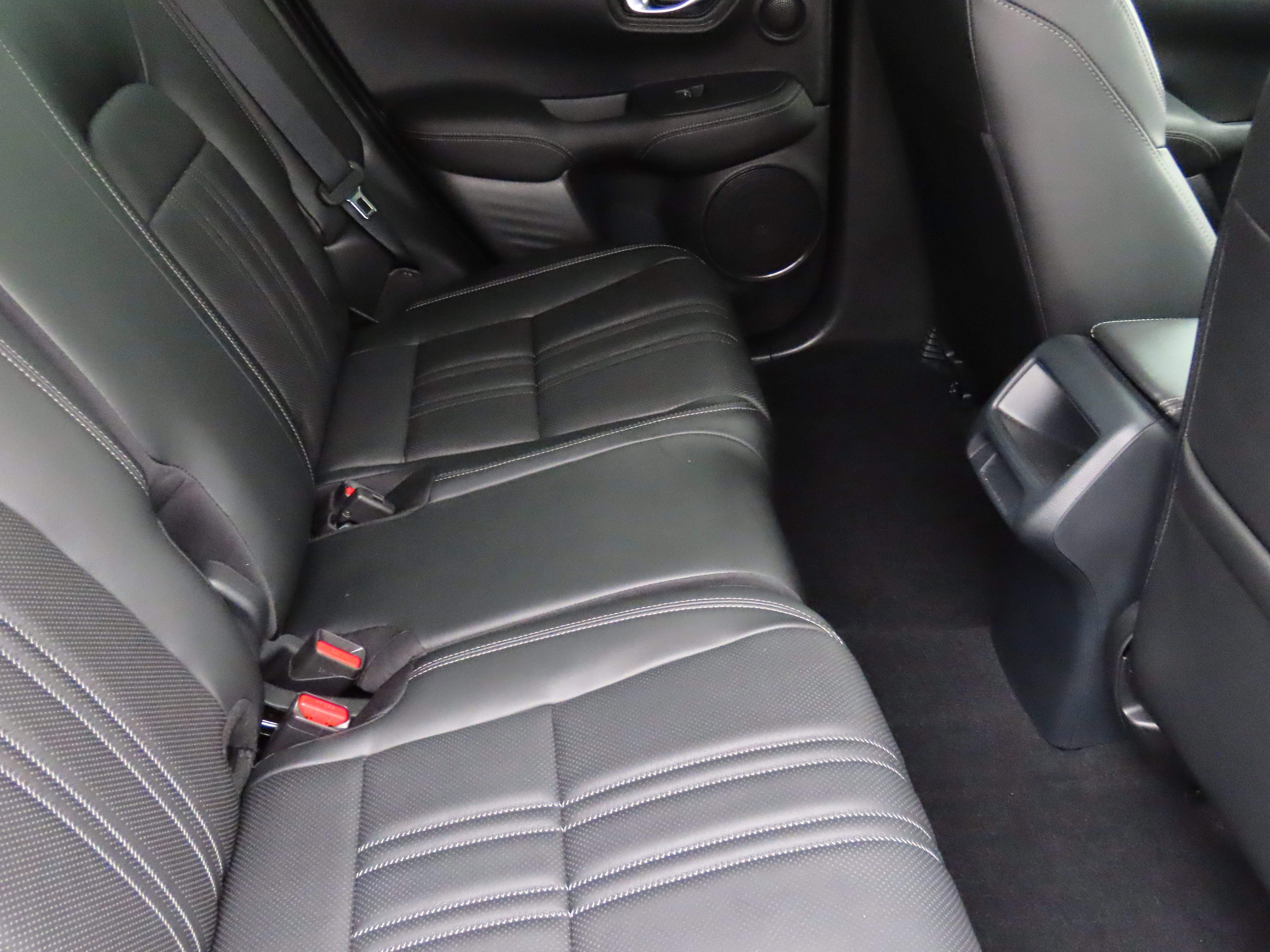 Used 2024 Honda HR-V EX-L image 13