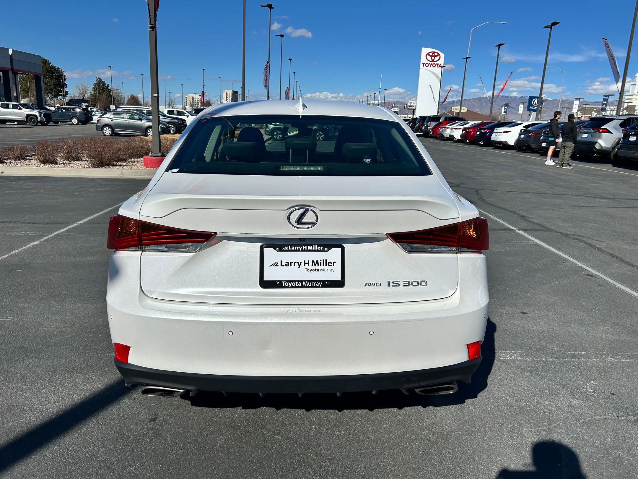 Used 2017 Lexus IS 300 AWD w/ Navigation System Package image 4