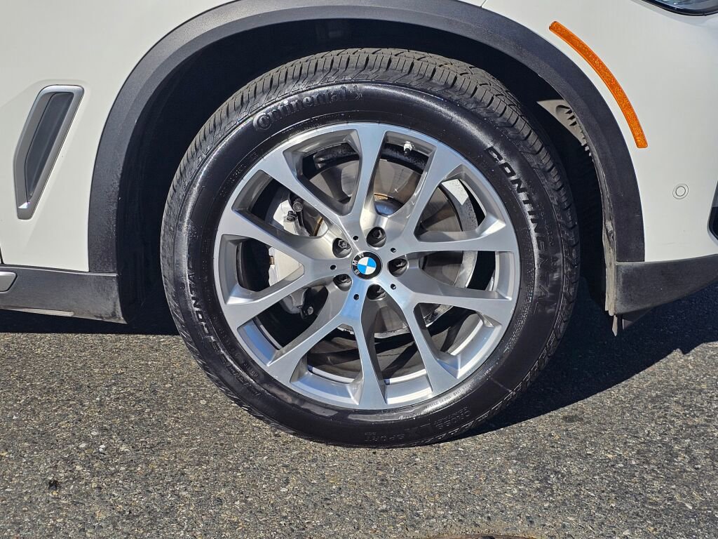 Used 2023 BMW X5 xDrive40i w/ Executive Package image 9