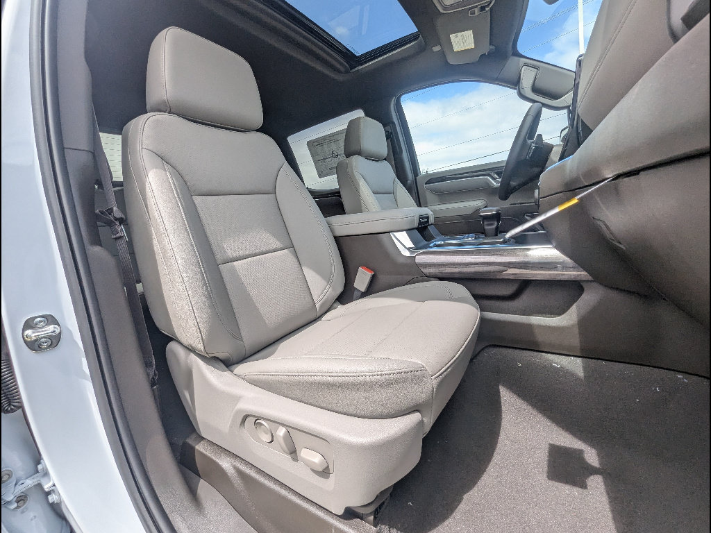 New 2026 Chevrolet Silverado 1500 LTZ w/ Technology Package AWD/4WD image 16