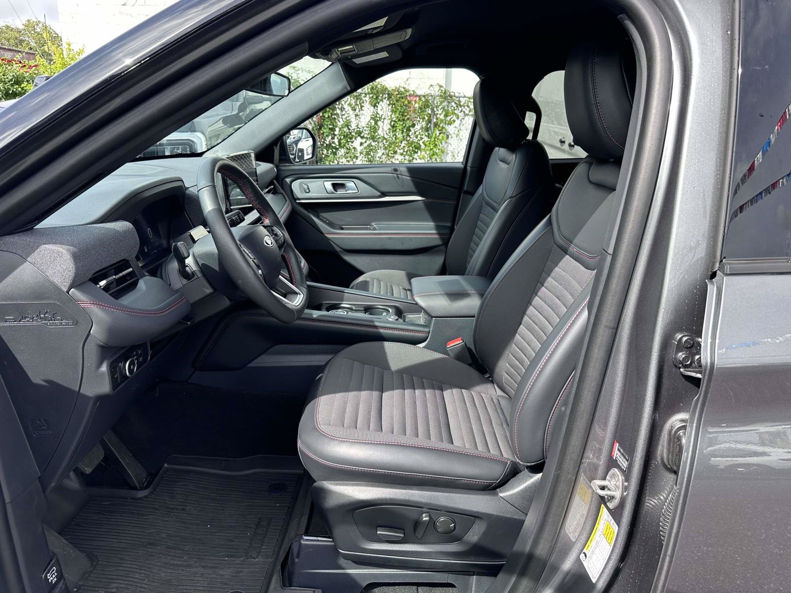 Used 2026 Ford Explorer ST-Line AWD/4WD image 12